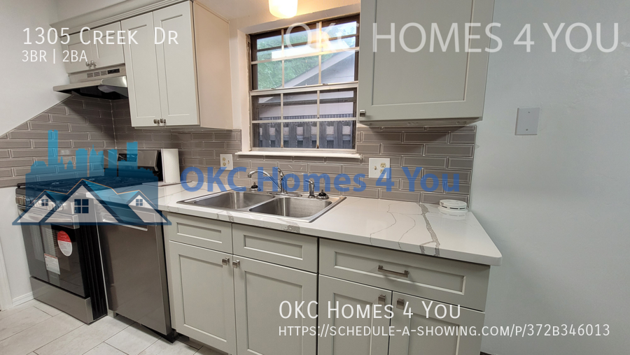 Updated 3 bed in Yukon property image