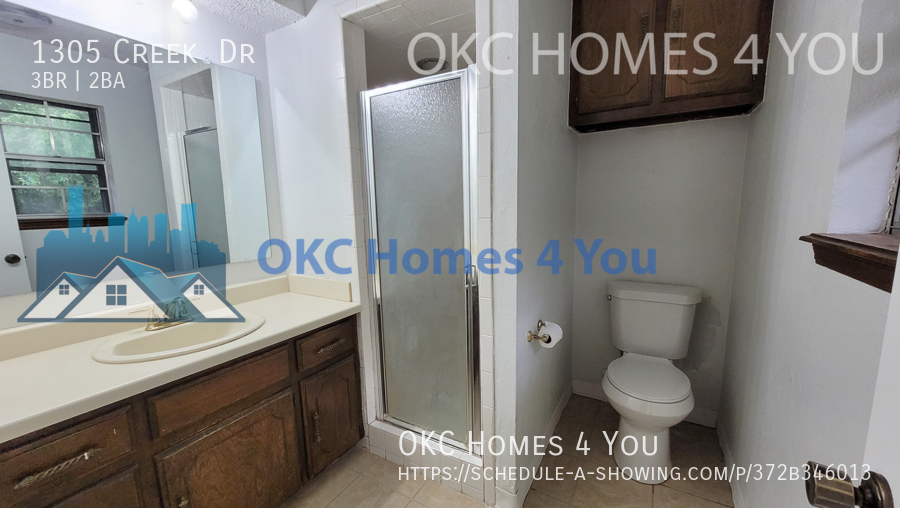 Updated 3 bed in Yukon property image