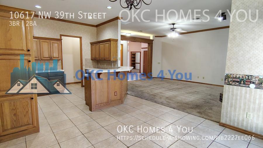 Beautiful 3 Bed + Office Home in Yukon off Route 66! property image