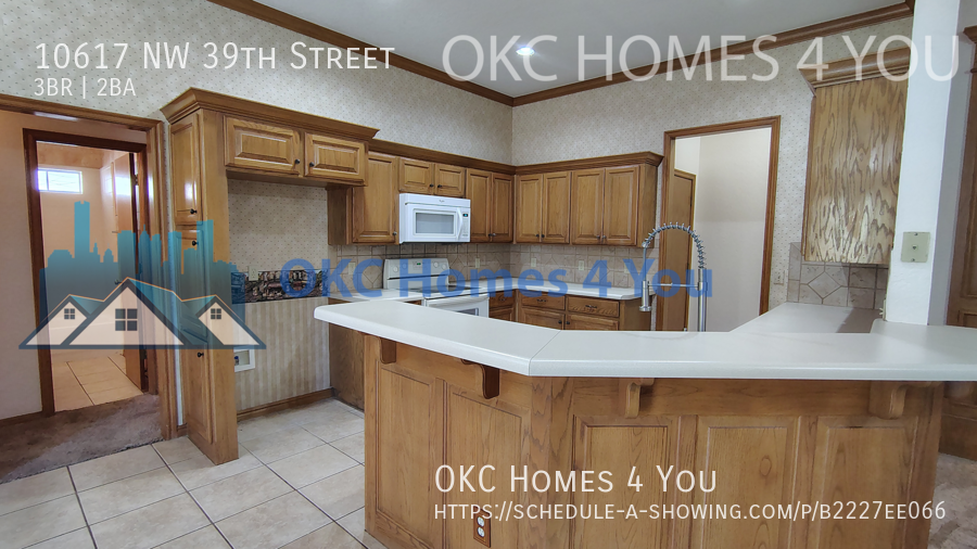 Beautiful 3 Bed + Office Home in Yukon off Route 66! property image