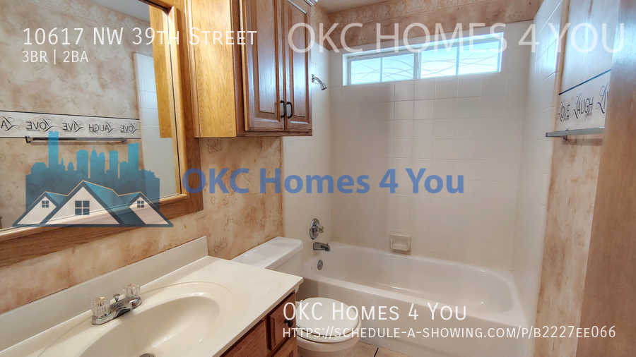 Beautiful 3 Bed + Office Home in Yukon off Route 66! property image