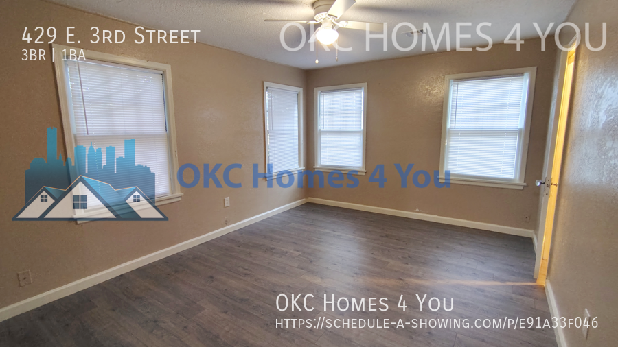 3 Bedroom, 1 Block South of UCO property image