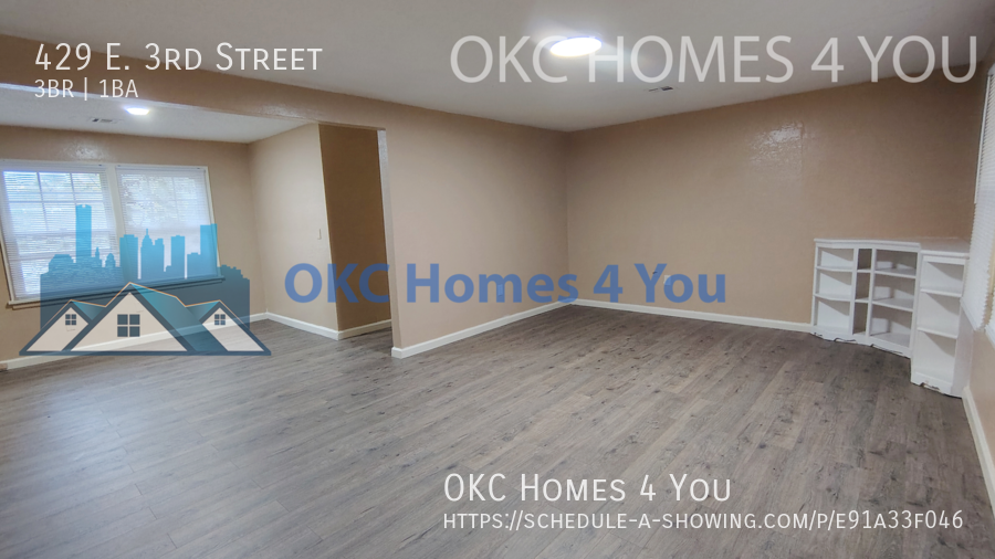 Be Home for the Holidays! 3 Bedroom, 1 Blk. So.of UCO - Save $500.00 off first full months rent. property image