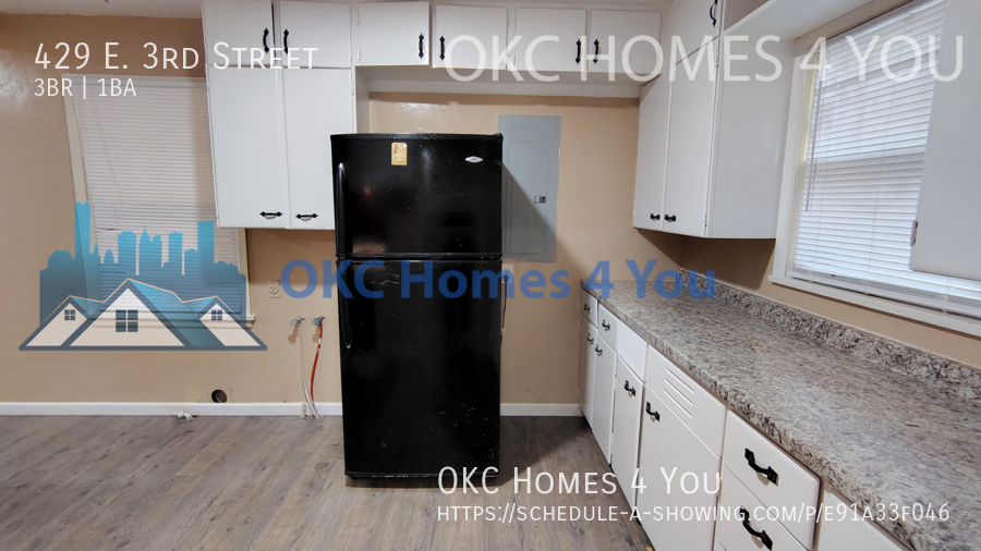 Be Home for the Holidays! 3 Bedroom, 1 Blk. So.of UCO - Save $500.00 off first full months rent. property image
