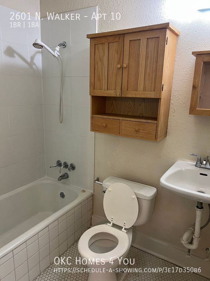 1 Bed in the Paseo District property image